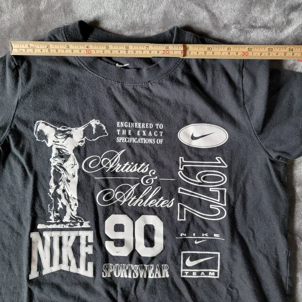 Nike Graphic Tee Kids Large Black Excellent 